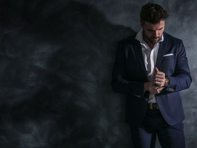 Hinter einem guten Aussehen kann betrügerisches catfishing stehen
