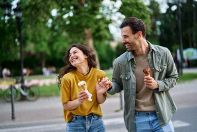 Entspanntes erstes Date im Park – lockerer Einstieg ins Dating für Anfänger 2026